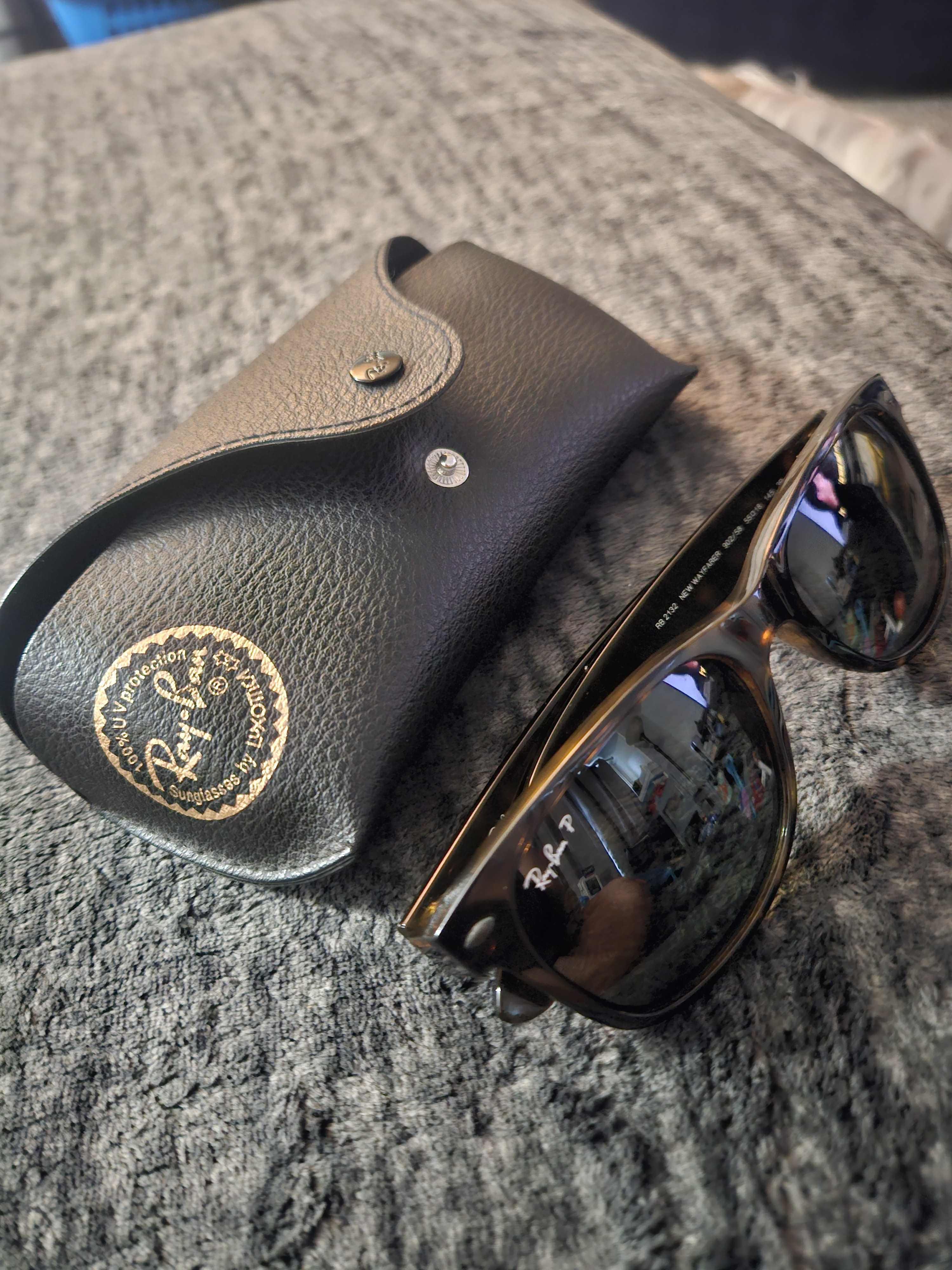 New Wayfarer Tortoise Rb2132 Used With Case